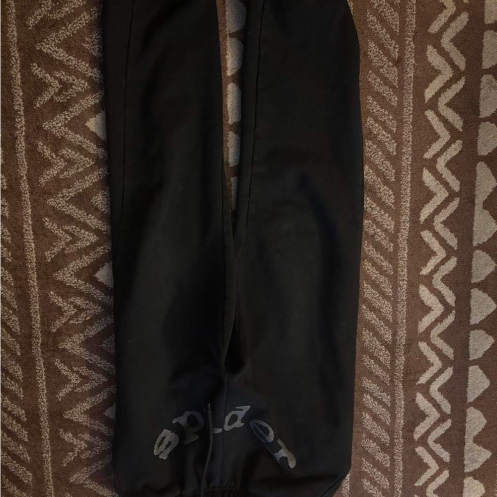 sp5der grey & black joggers great condition & comes with receipt and packaging